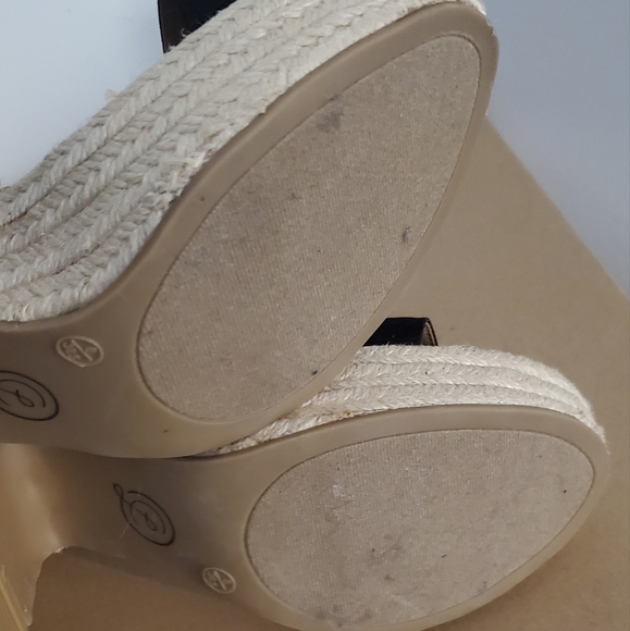 Single strap wedge heels - Picture 3 of 4